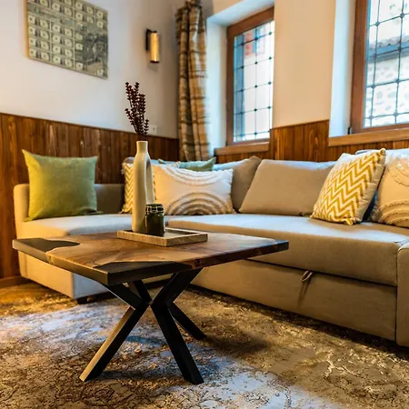 Slona, Heritage In Old Town * 普罗夫迪夫