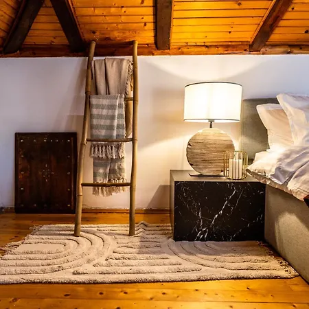 Slona, Heritage In Old Town *