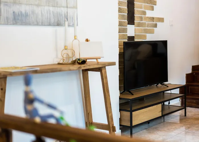 Slona, Heritage In Old Town Villa *